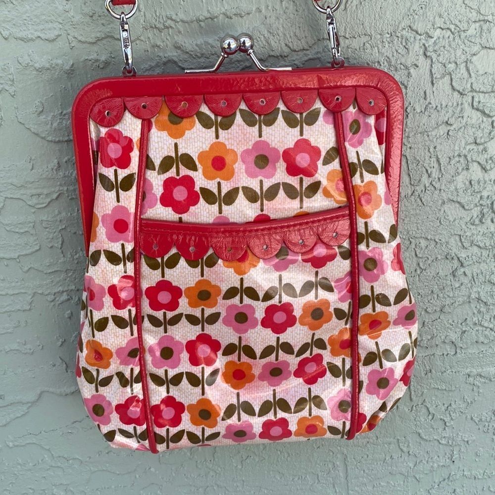 Vera Bradley Frill Ball Clasp Crossbody